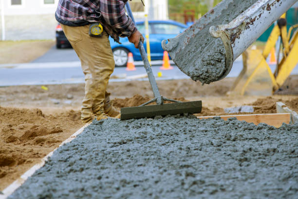 Best Concrete Patio Design and Installation in Rainbow Lakes Estates, FL